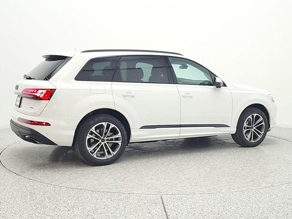 new 2026 Audi Q7 car, priced at $69,560