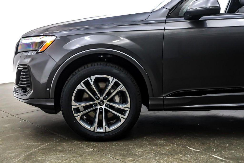 new 2026 Audi Q7 car, priced at $67,135