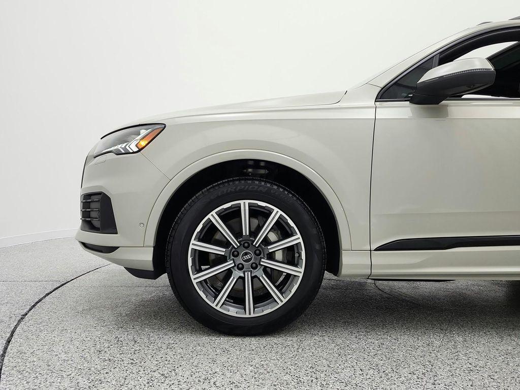 used 2023 Audi Q7 car, priced at $38,893