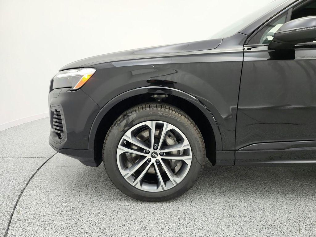 new 2026 Audi Q7 car, priced at $67,440