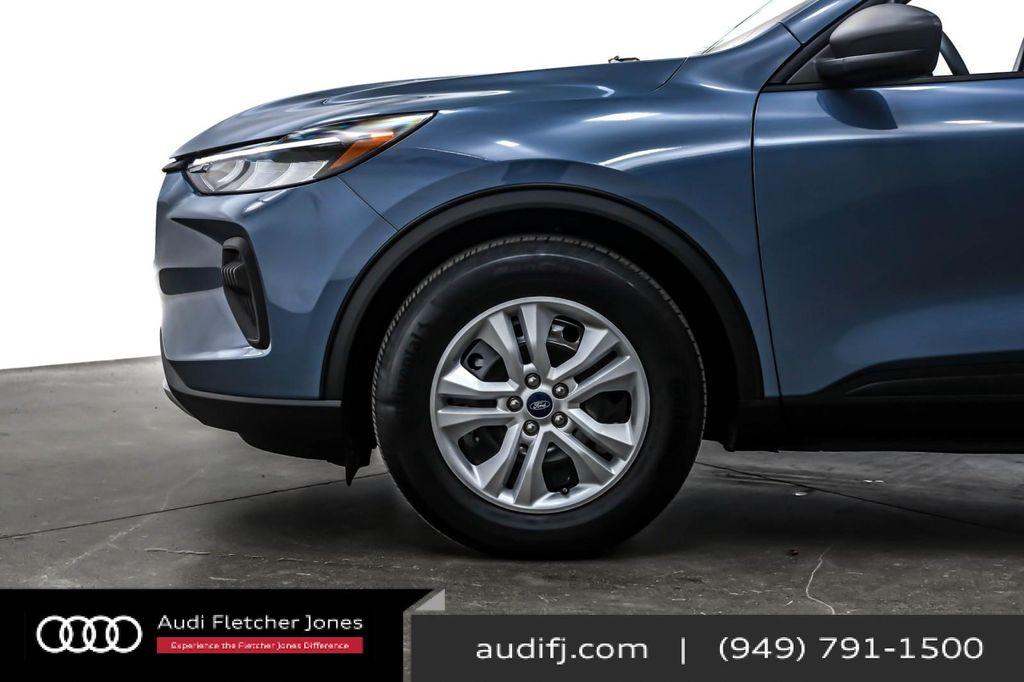 used 2023 Ford Escape car, priced at $20,894
