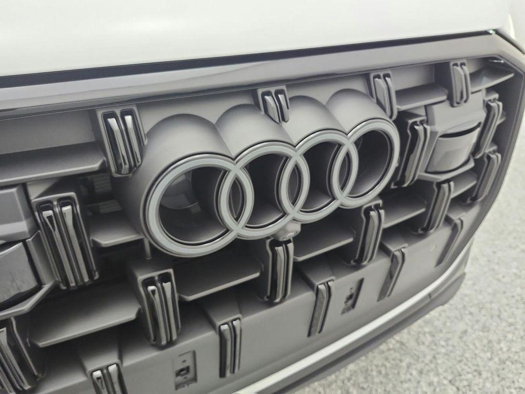 new 2026 Audi Q7 car, priced at $71,570