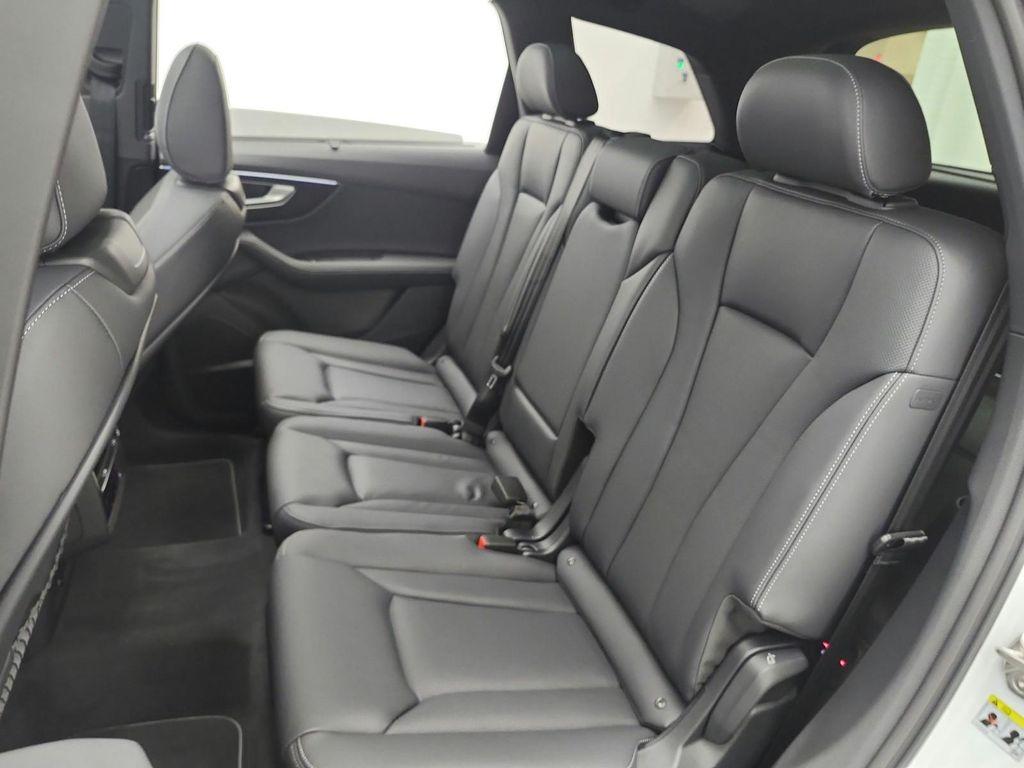 new 2026 Audi Q7 car, priced at $71,570
