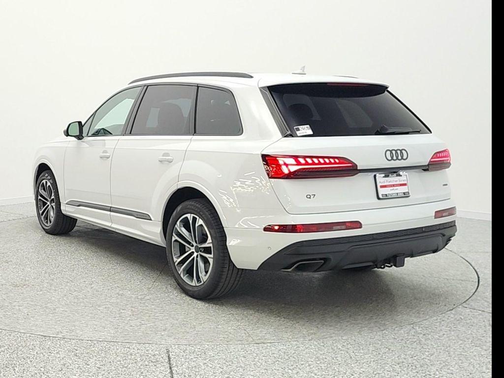 new 2026 Audi Q7 car, priced at $71,570