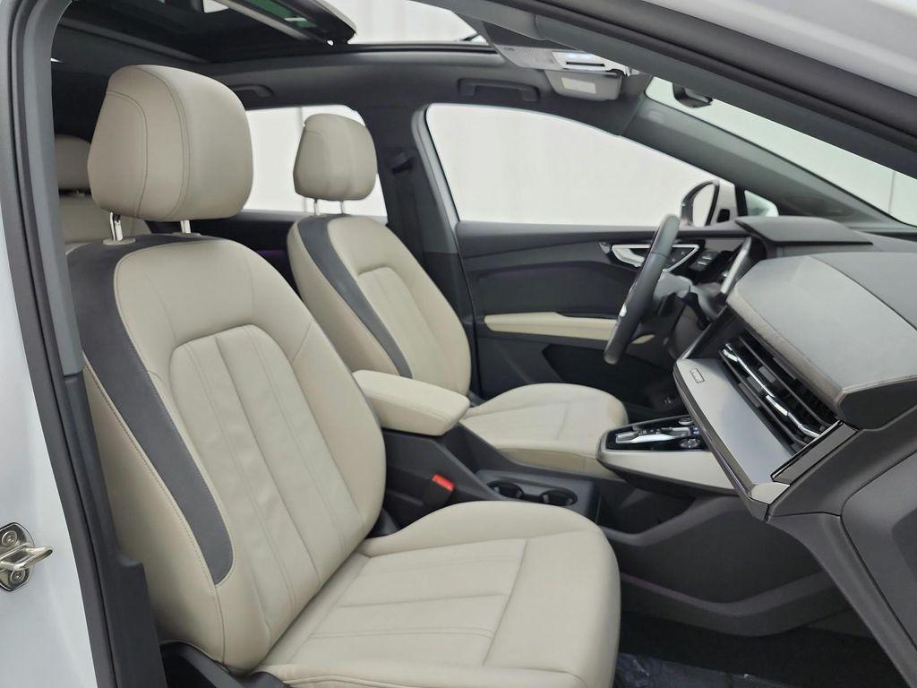 Audi Q4 e-tron view 20