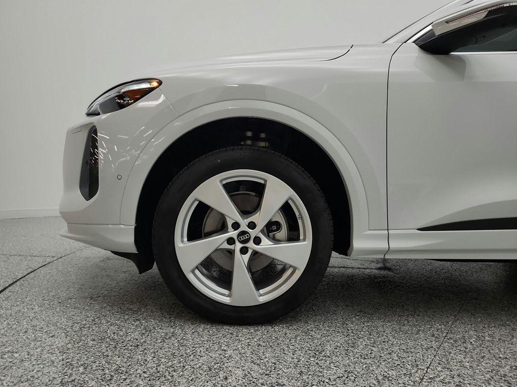 new 2025 Audi Q5 car, priced at $60,440