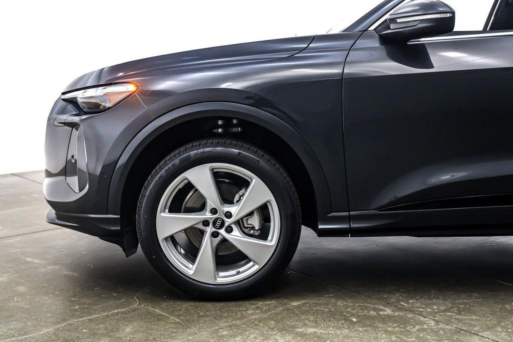 new 2025 Audi Q5 car, priced at $60,940