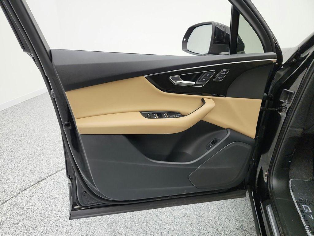 used 2023 Audi Q7 car, priced at $39,894