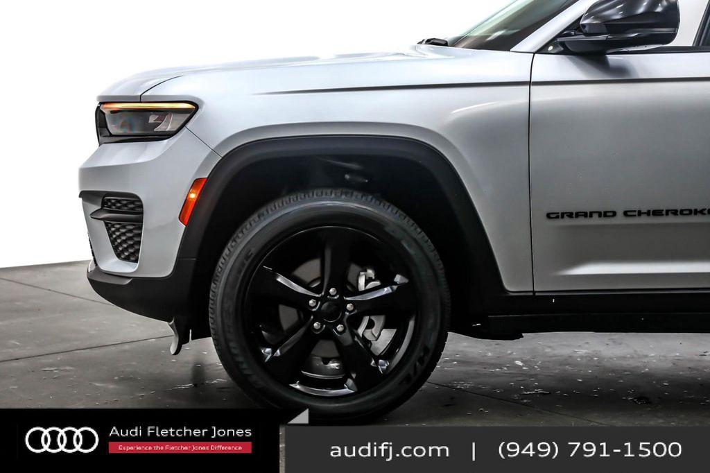 used 2022 Jeep Grand Cherokee car, priced at $29,894