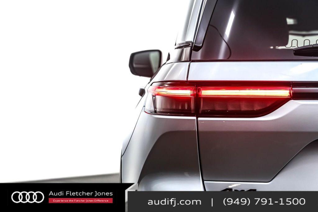 used 2022 Jeep Grand Cherokee car, priced at $29,894