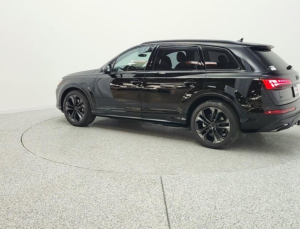 new 2026 Audi Q7 car, priced at $78,190