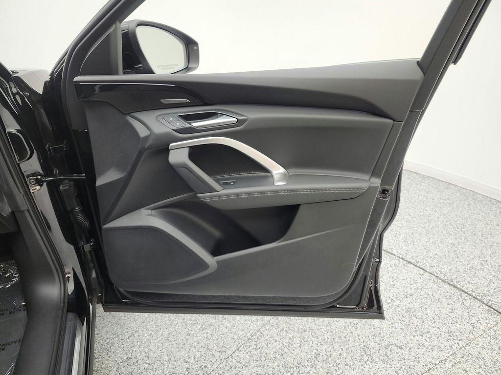 Audi Q5 view 20