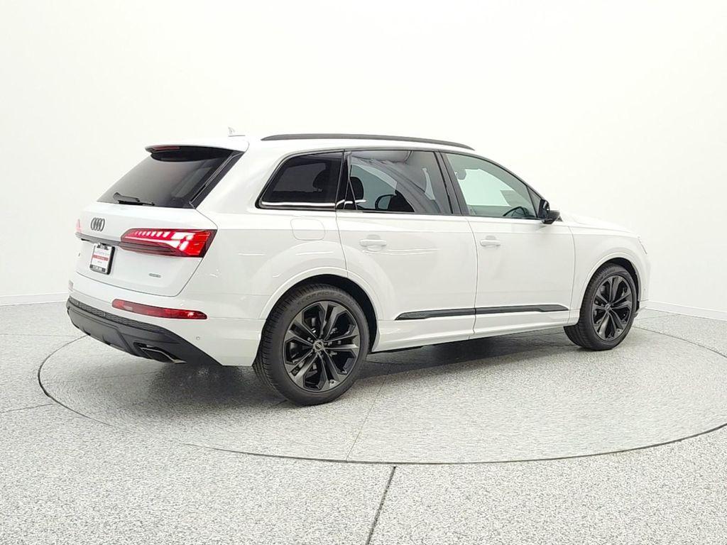 new 2026 Audi Q7 car, priced at $77,555