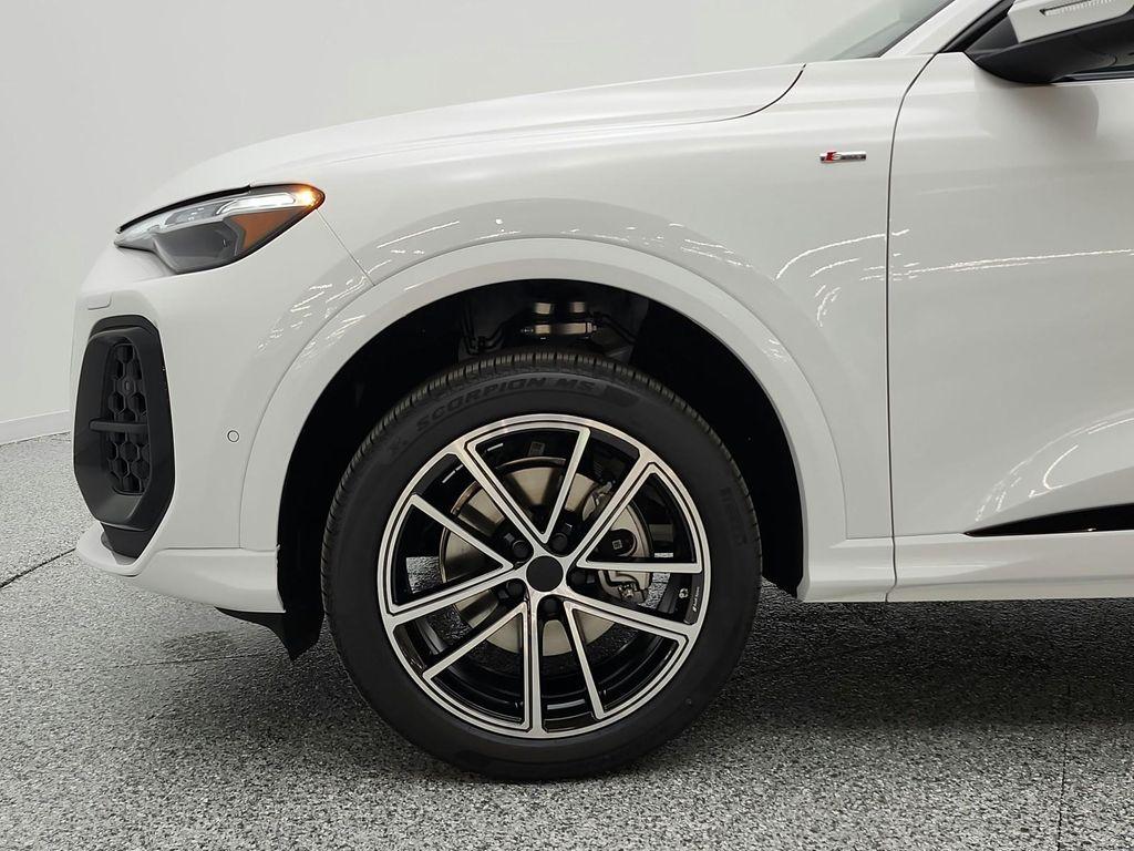 new 2026 Audi Q5 car, priced at $60,175