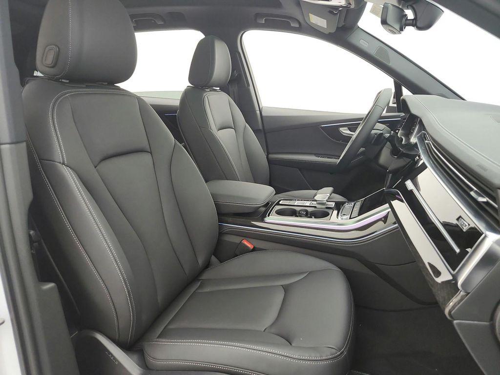 new 2026 Audi Q7 car, priced at $70,155