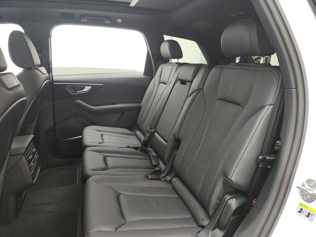 new 2026 Audi Q7 car, priced at $70,155