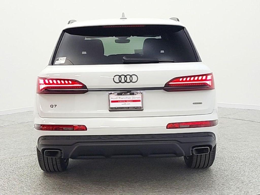 new 2026 Audi Q7 car, priced at $70,155