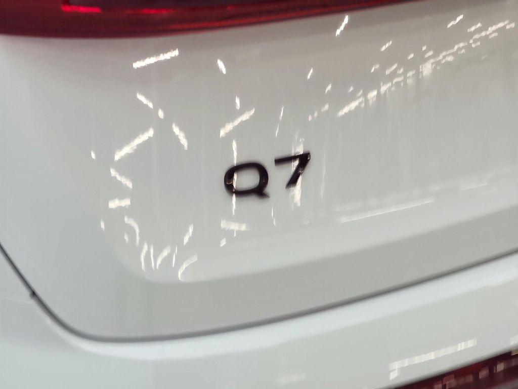 new 2026 Audi Q7 car, priced at $70,155