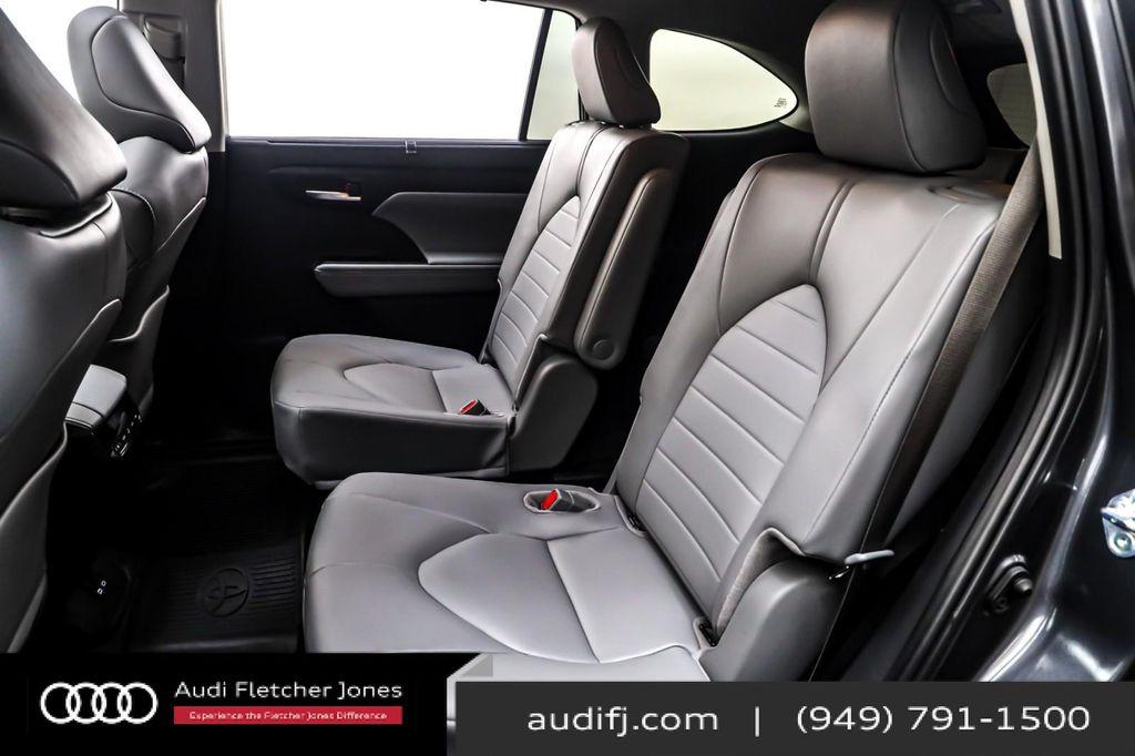 used 2025 Toyota Highlander car, priced at $42,394