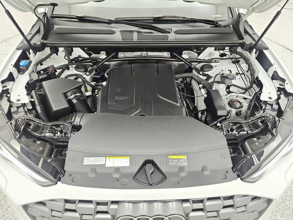 Audi Q5 view 17