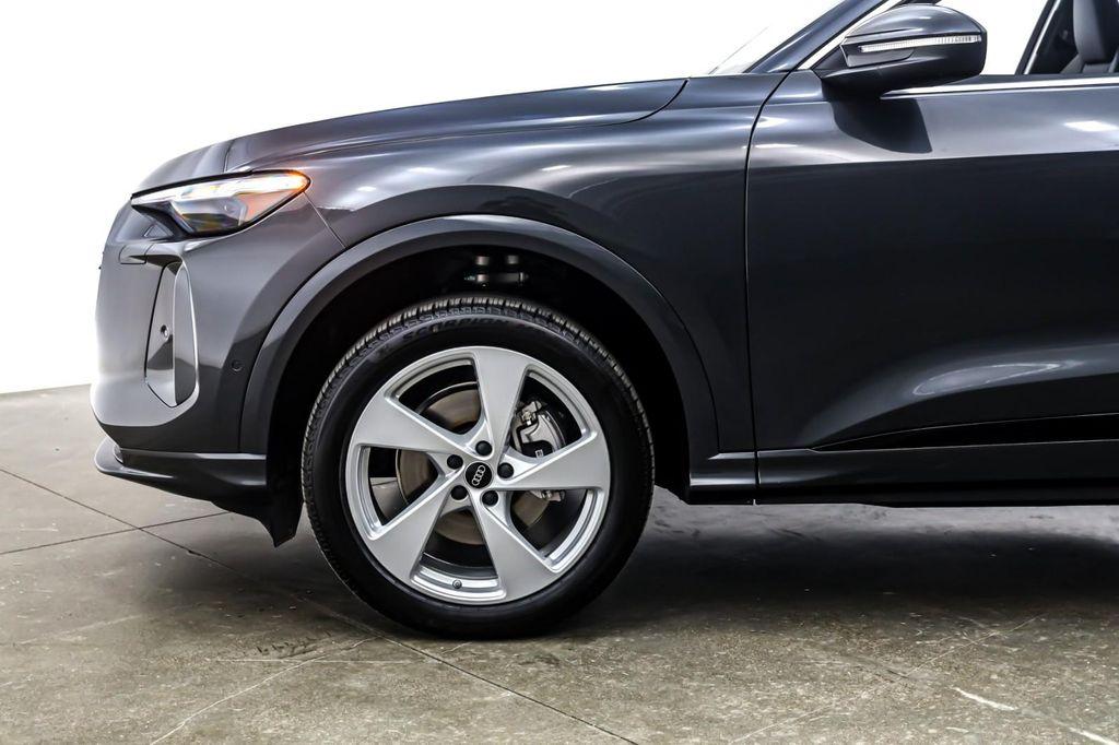 new 2025 Audi Q5 car, priced at $61,185