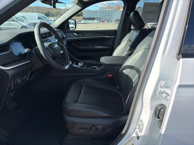 new 2025 Jeep Grand Cherokee L car, priced at $52,784