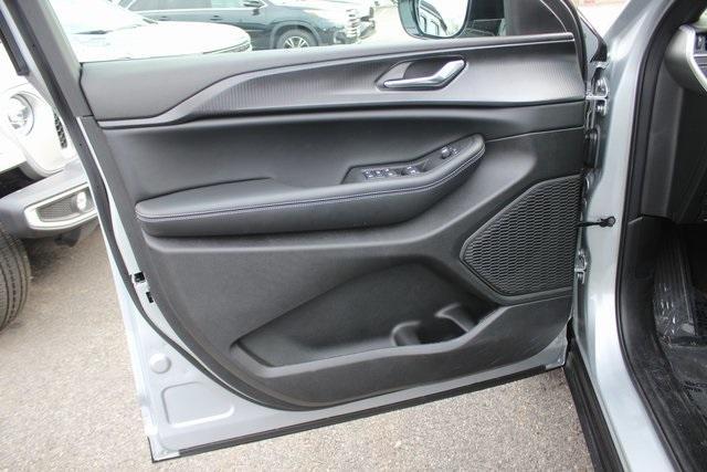 used 2025 Jeep Grand Cherokee L car, priced at $39,999