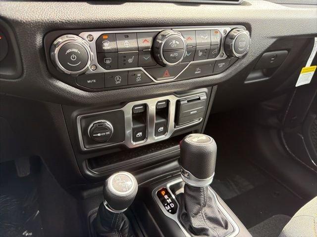 new 2026 Jeep Wrangler car, priced at $44,236