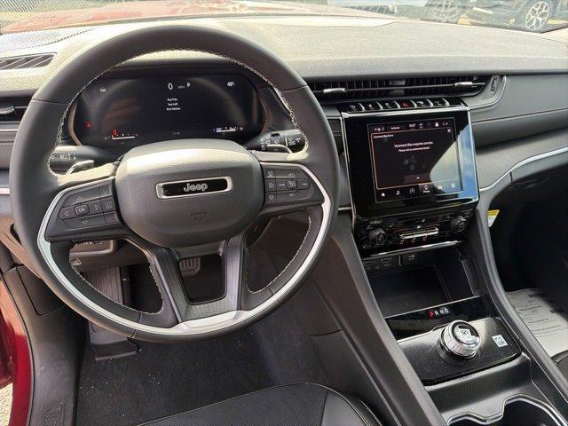 new 2025 Jeep Grand Cherokee car, priced at $46,205