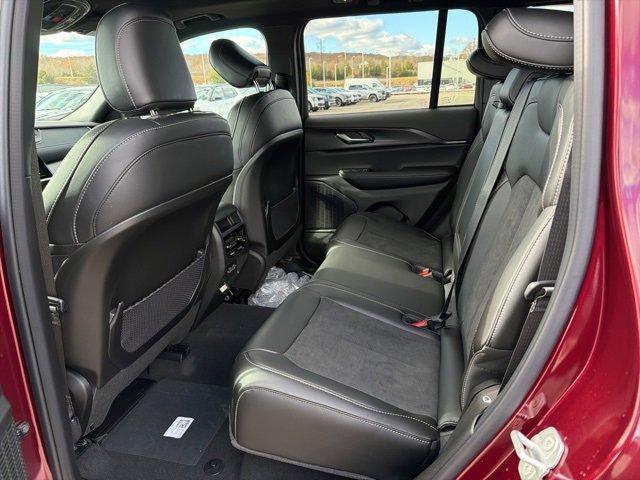 new 2025 Jeep Grand Cherokee car, priced at $46,205