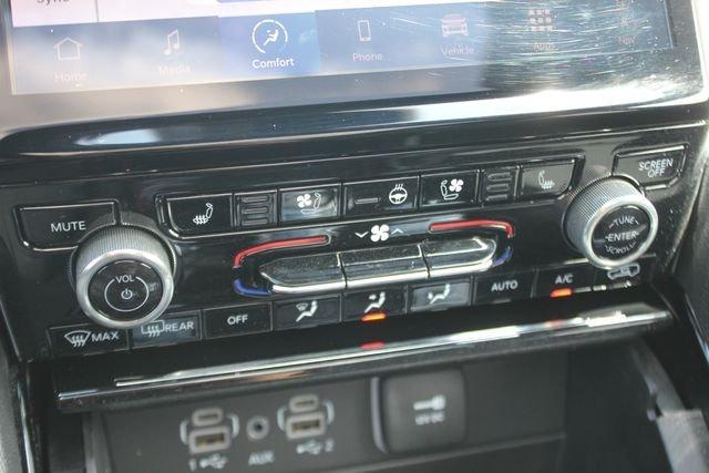 used 2024 Jeep Grand Cherokee car, priced at $39,817