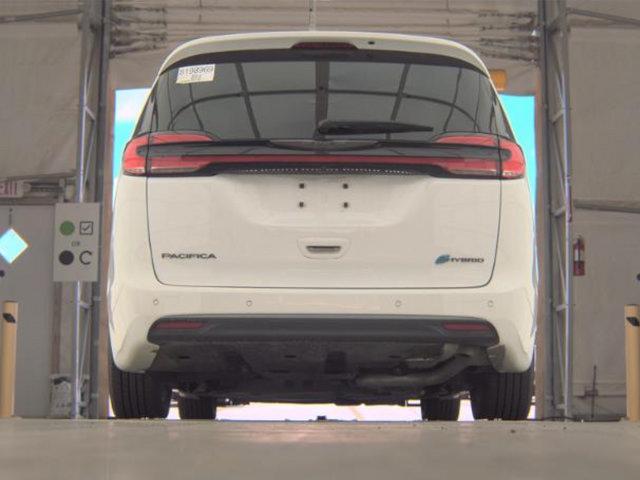 used 2024 Chrysler Pacifica Hybrid car, priced at $39,817