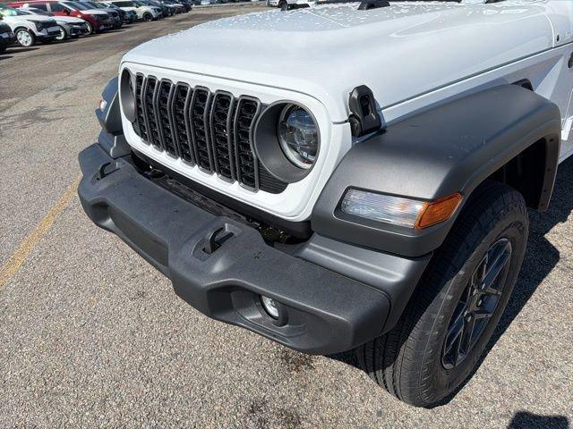 new 2026 Jeep Wrangler car, priced at $45,595