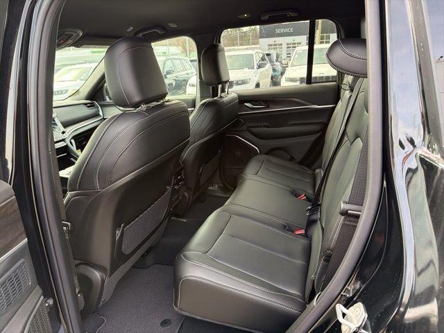 new 2026 Jeep Grand Cherokee car, priced at $47,655