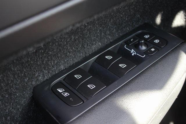 used 2019 Volvo XC40 car, priced at $14,999