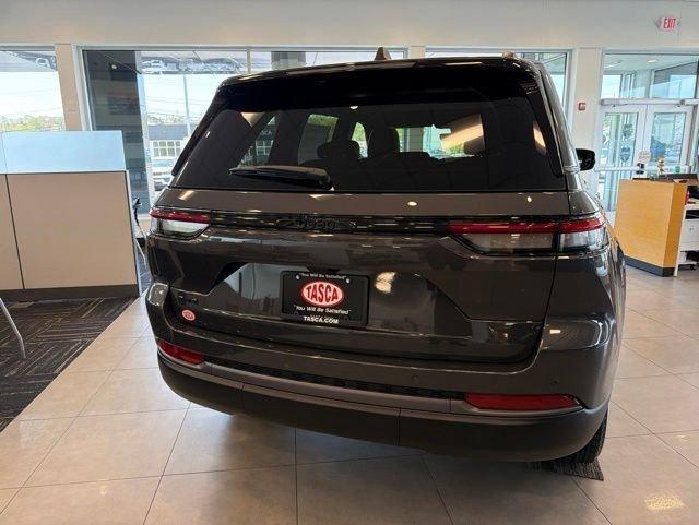 new 2026 Jeep Grand Cherokee car, priced at $45,914