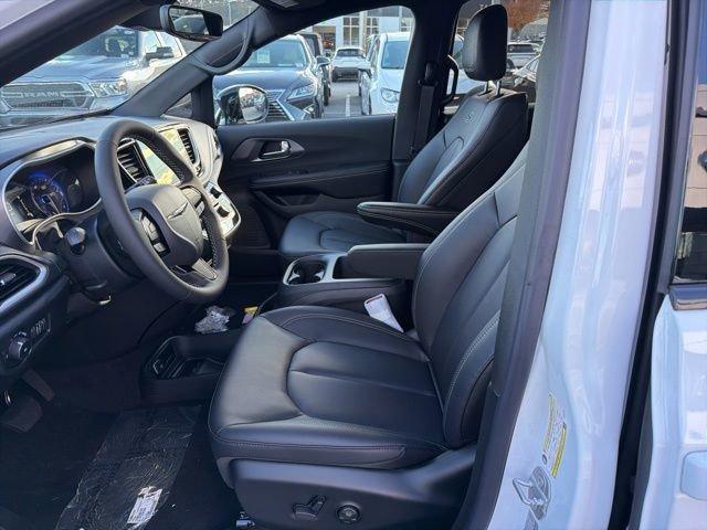 new 2026 Chrysler Pacifica car, priced at $43,587