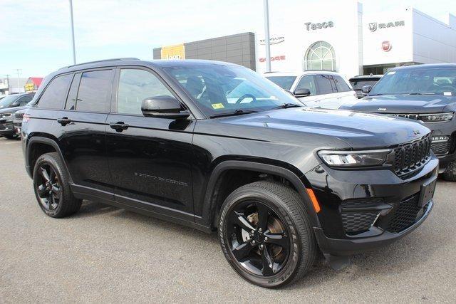 used 2023 Jeep Grand Cherokee car, priced at $34,799
