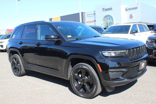 used 2023 Jeep Grand Cherokee car, priced at $34,500
