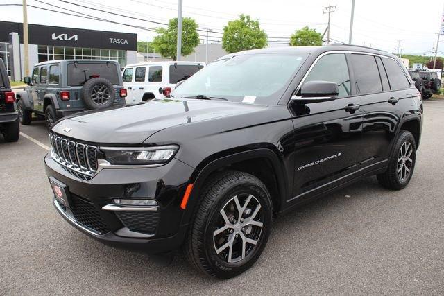 used 2024 Jeep Grand Cherokee car, priced at $34,617