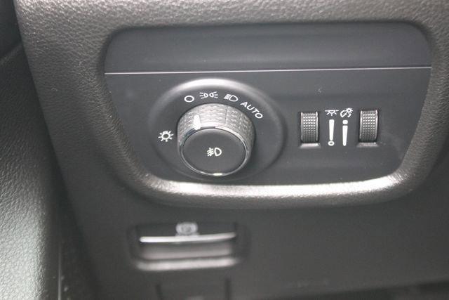used 2024 Jeep Grand Cherokee car, priced at $34,617