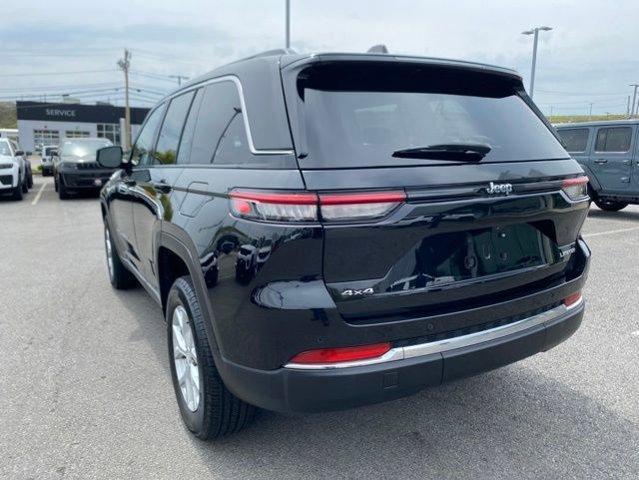 used 2023 Jeep Grand Cherokee car, priced at $28,040