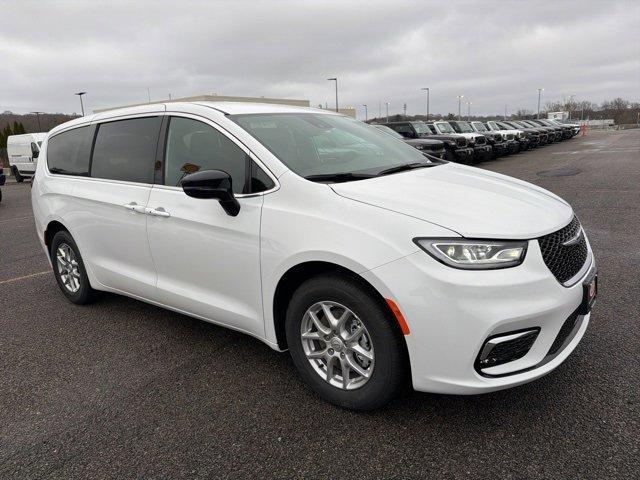 new 2026 Chrysler Pacifica car, priced at $43,060