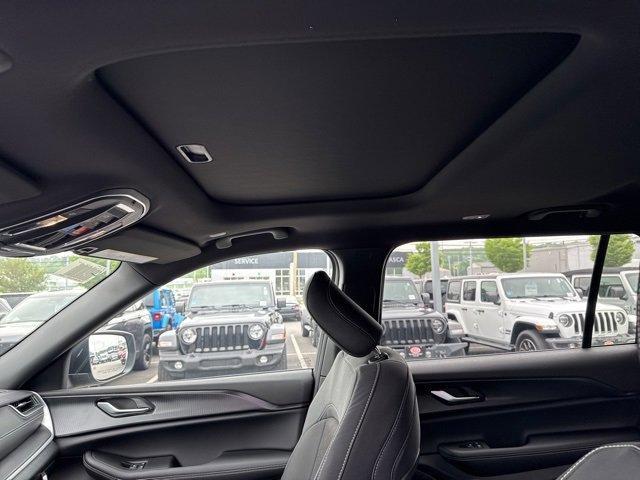 new 2025 Jeep Grand Cherokee L car, priced at $37,515