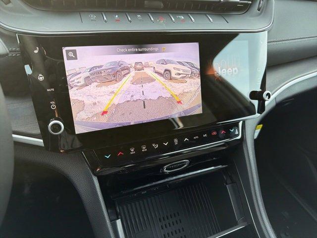 new 2026 Jeep Grand Cherokee car, priced at $48,775