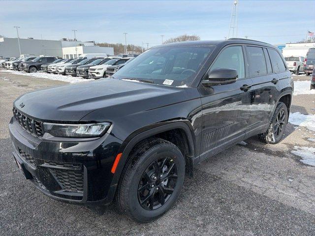 new 2026 Jeep Grand Cherokee car, priced at $48,775