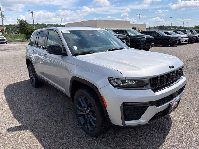new 2026 Jeep Grand Cherokee car, priced at $46,061