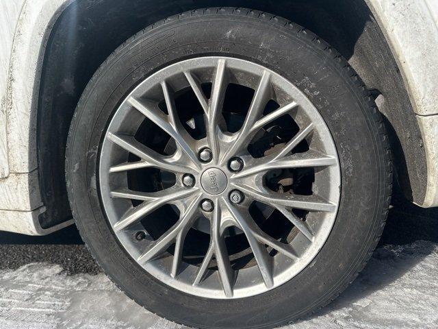 used 2023 Jeep Grand Cherokee car, priced at $40,299