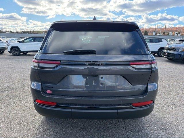 new 2025 Jeep Grand Cherokee car, priced at $46,208