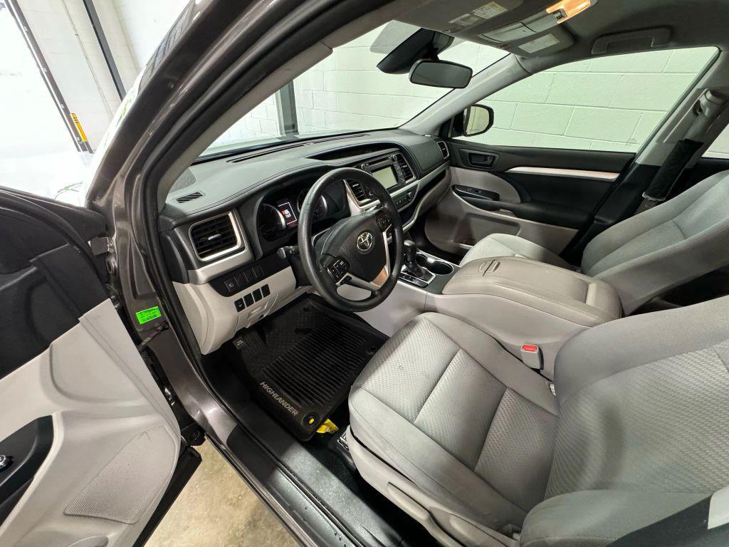 used 2019 Toyota Highlander car, priced at $23,800